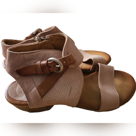 MIZ MOOZ | LEATHER BUCKLE SANDALS | SIZE 37 [6.5 - 7] - Picture 5 of 14